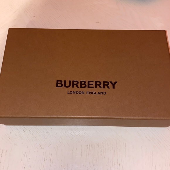 Burberry Wallet with strap - Picture 2 of 7